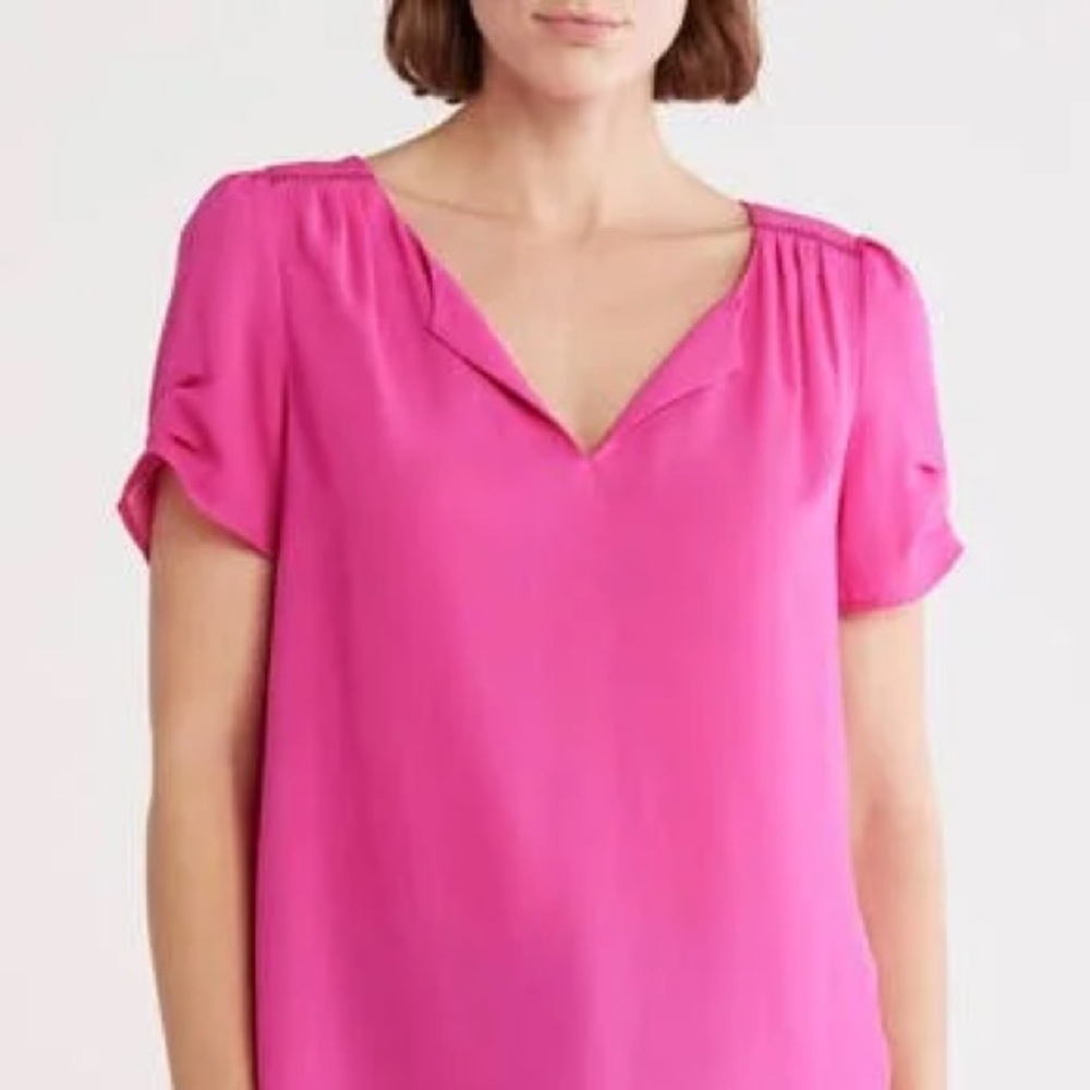 NWT DR2 women’s 💗 Pink Top